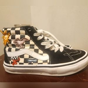 Vans x skateistan skate sk-8 HI. Men's size 5.5 EUC